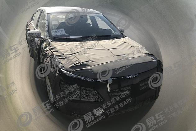 榮威i5燃油版諜照曝光 新增兩廂版車型/搭1.0T發動機