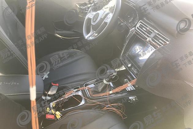 榮威i5燃油版諜照曝光 新增兩廂版車型/搭1.0T發動機