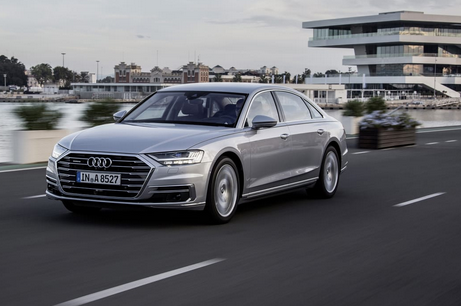 新奧迪A8可以按摩你的腳,但不是自動駕駛