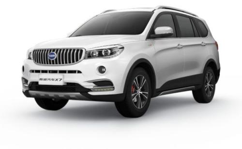 斯威新款X7的諜照信息 新車依舊采用現款車型的外觀和內飾設計