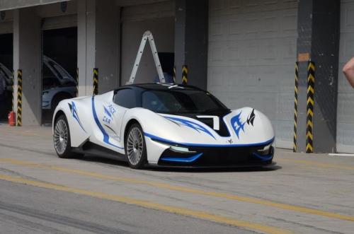 隨著新能源的快速崛起 很多造車新勢力都選擇率先發布跑車車型