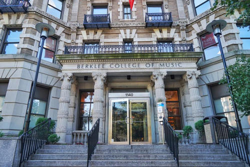 最初的伯克利品牌的創新和新技術價值觀確實引起了我們的共鳴