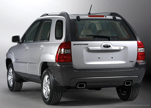 標準Sportage的變化包括黑色的17英寸合金輪轂