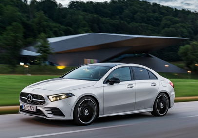 這是我們全新的完整預覽2019梅賽德斯-奔馳(mercedes - benz)a級