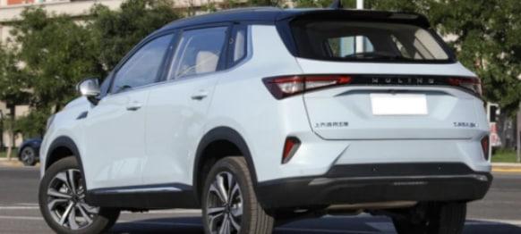 新款SUV一公里油耗4毛，內部空間大