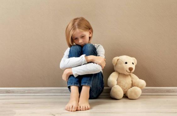 孩子性格太內(nèi)向，不愛與人說話該怎么辦