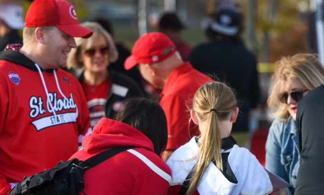 圣克勞德州立大學(xué)于10月17日至22日舉辦2022年返校活動(dòng)