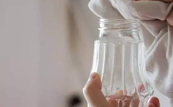 怎樣分開重疊的玻璃杯？