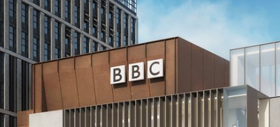 作為BBC設計挑戰的一部分學童與音樂家作曲家和主持人會面