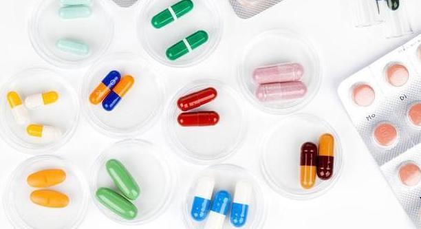 午評(píng)：創(chuàng)業(yè)板指漲超1% 教育、醫(yī)藥板塊大漲