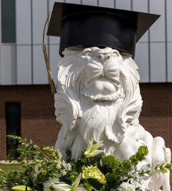 普渡大學西北分校將在秋季畢業典禮上表彰 833 名候選人