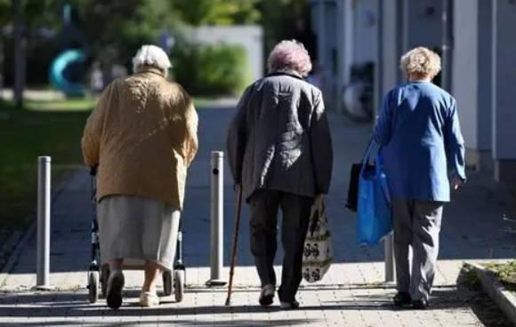 養老院暴雷頻發 上億人如何安度晚年