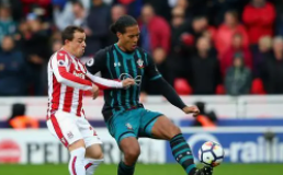 近日在接受采訪的時(shí)候西漢姆前鋒安東尼奧談到了范迪克