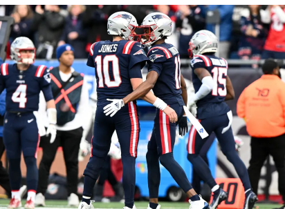 愛國者隊通過艱苦的戰勝海豚隊保持季后賽希望