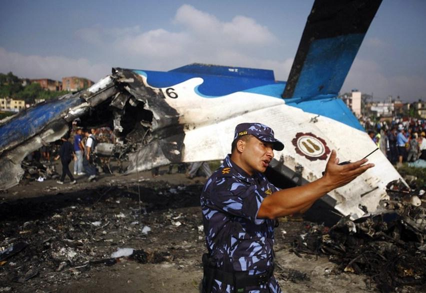 乘客艙內直播尼泊爾飛機墜毀全程（全部遇難）