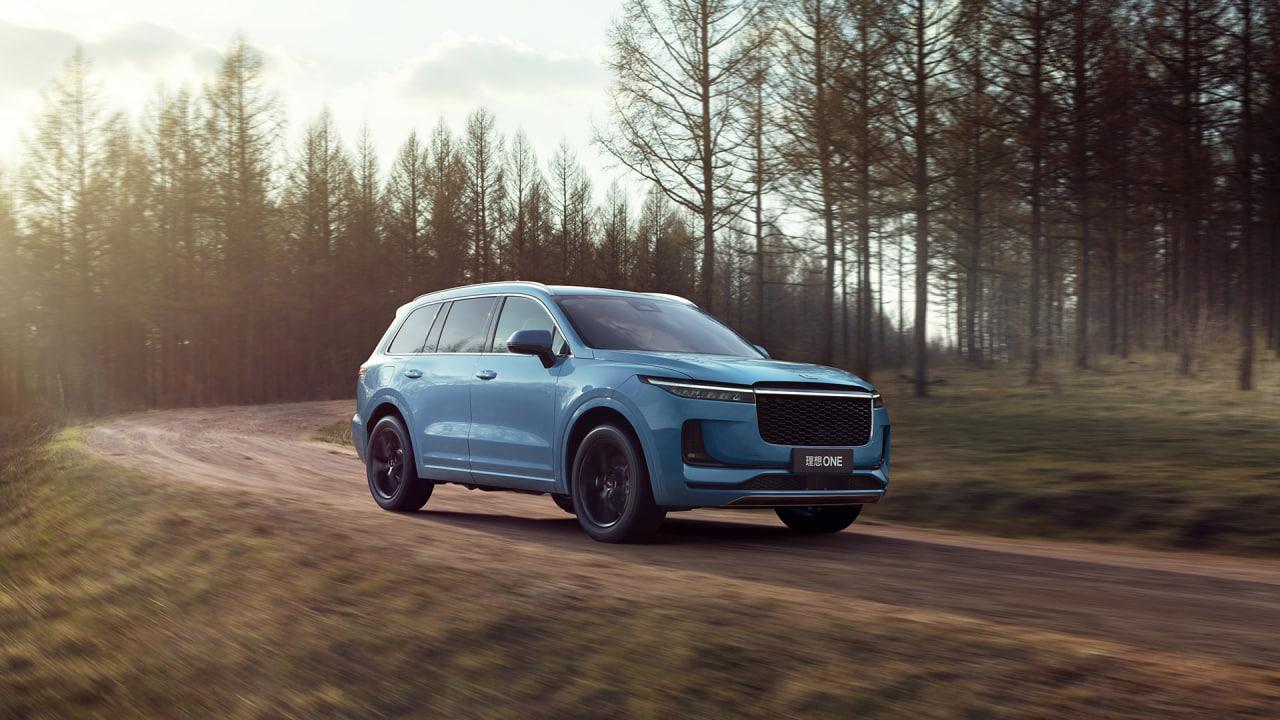 由盈轉虧，理想困于“車海”？路在何方