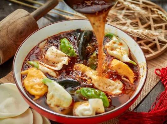 一碗麻辣燙要70元，網友吐槽：價格要看地方！