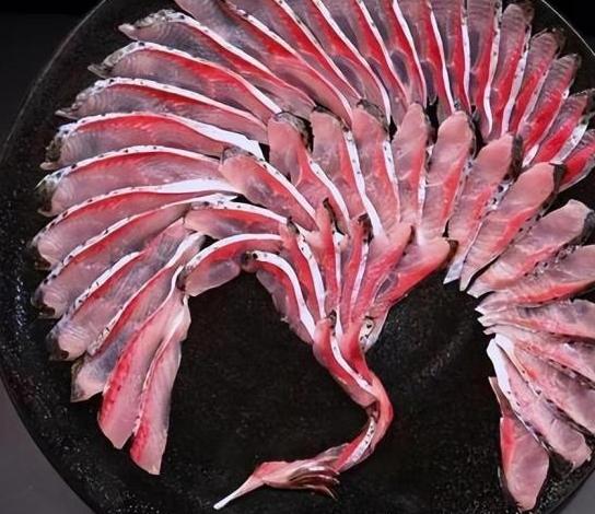 日本“烏鴉刺身”掀起爭議，衛生問題引發緊急呼吁