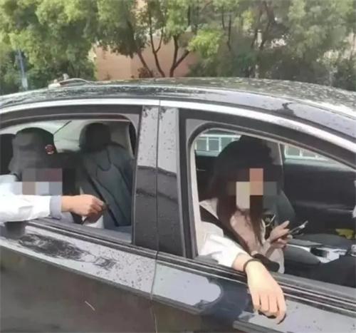 乘客“賴車”超24小時，派出所調(diào)查涉嫌尋釁滋事，司機(jī)損失3天收入