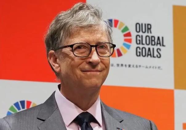 比爾·蓋茨涉嫌與20歲俄羅斯女子發生婚外情，事件曝光引發全球關注