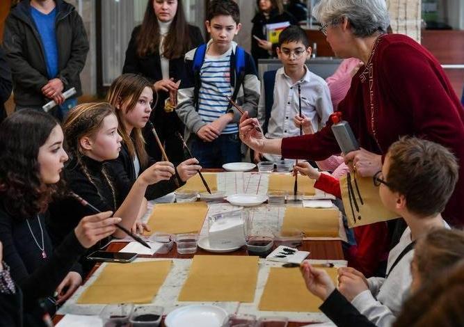 中俄共同努力，開創合作新篇章，邁向更高水平