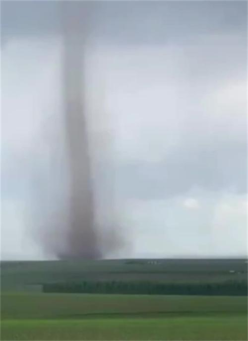 黑龍江寧安市貝家村附近發生龍卷風，農田受損無人員傷亡
