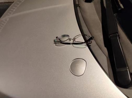 溫州近視司機高速夜行鏡片突脫 夜色中一片黑暗