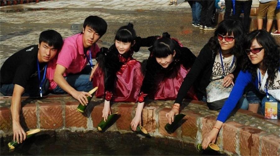 云南雙胞水引發熱議：廠家宣稱正規生產，喝了竟生雙胞胎