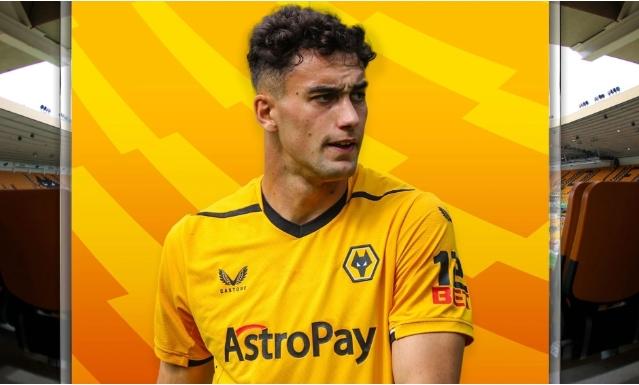 那不勒斯尋求新中后衛，向狼隊報價遭拒