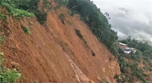 山體滑坡事故導致人員受傷失聯，宜昌市展開全力救援