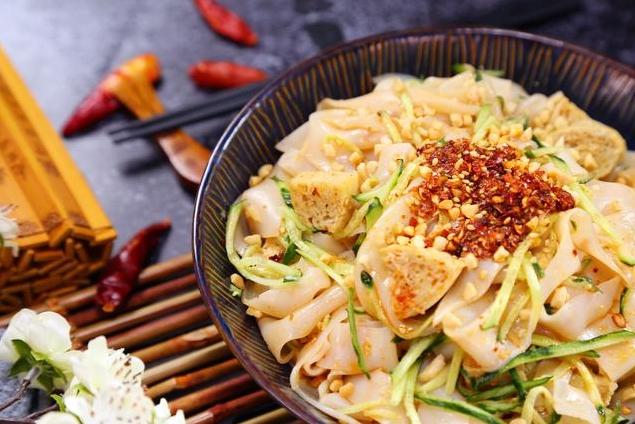 河南永城涼皮中毒事件引發全市禁售，市監局回應揭開真相