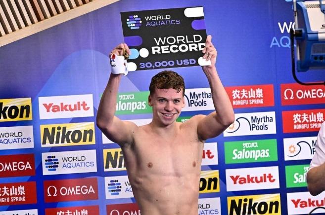 法國選手馬爾尚創(chuàng)歷史：超越菲爾普斯，打破人類游泳史上最難破的紀錄！