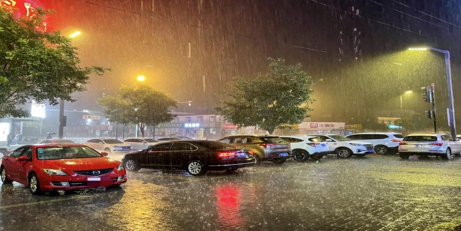 北京門頭溝區強降雨致2人遇難，應急疏散5000人