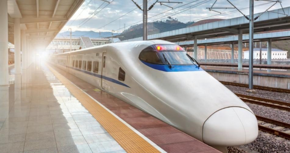 鐵路春運持續走熱，12306系統日均發送1183.4萬人次，購票需求集中