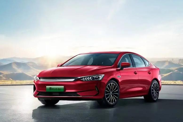 電車價格下調(diào)，油車跌幅顯著，唯獨此車保值穩(wěn)如磐石