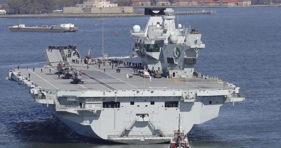 英國皇家海軍旗艦航母“伊麗莎白女王”號蘇格蘭碼頭發生火災