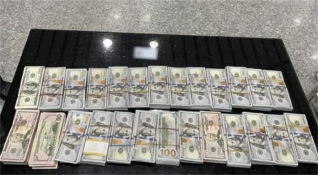 拱北口岸查獲180萬元人民幣旅客攜帶美元案：合規申報刻不容緩