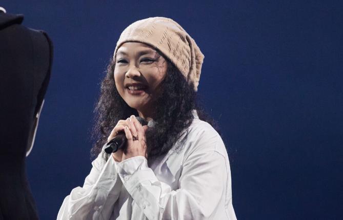 許美靜演唱會爆出尷尬事故，全場喊退票抗議引發熱議