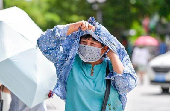 高溫橙色預警！今日多地氣溫飆升，防暑降溫有妙招！